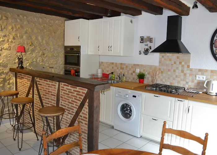 Le Pigeonnier, Maison De Charme Au Pied Du Chateau