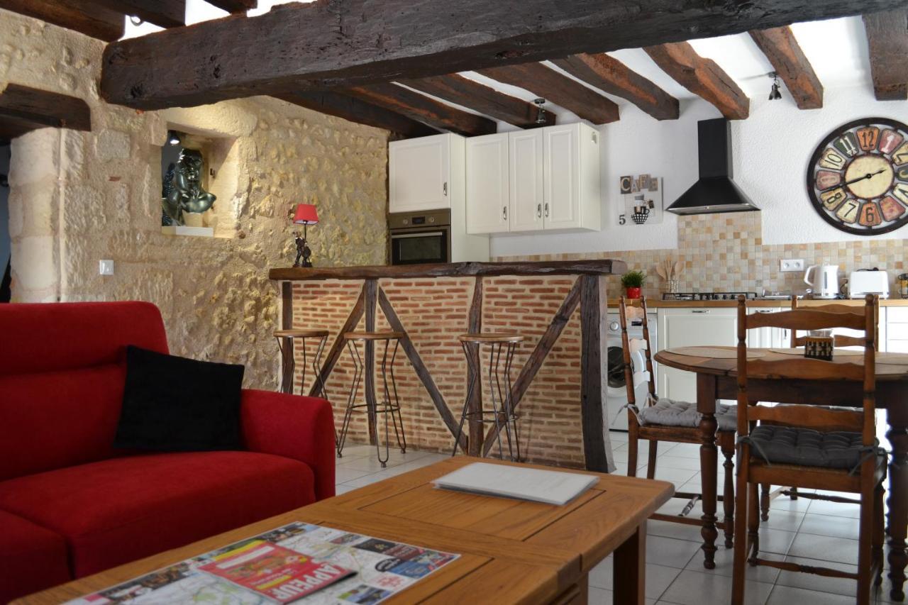 Le Pigeonnier, Maison De Charme Au Pied Du Chateau